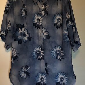 Hot Stuff Blue Floral Women's Short Sleeve Top